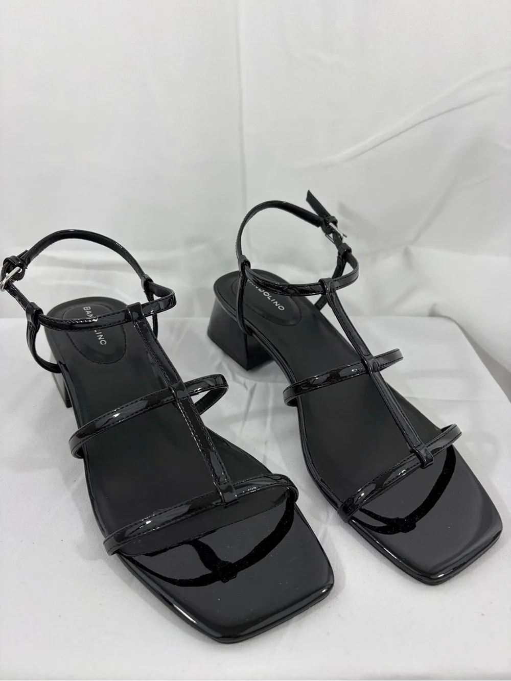 NWT Bandolino Women’s Size 8.5 Shiny Black Strappy Block Heel Sandals